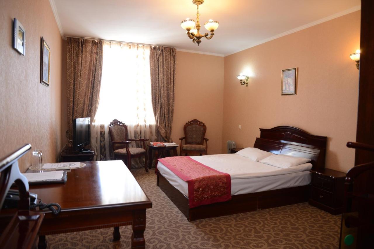 Bozok Hotel Астана Екстер'єр фото