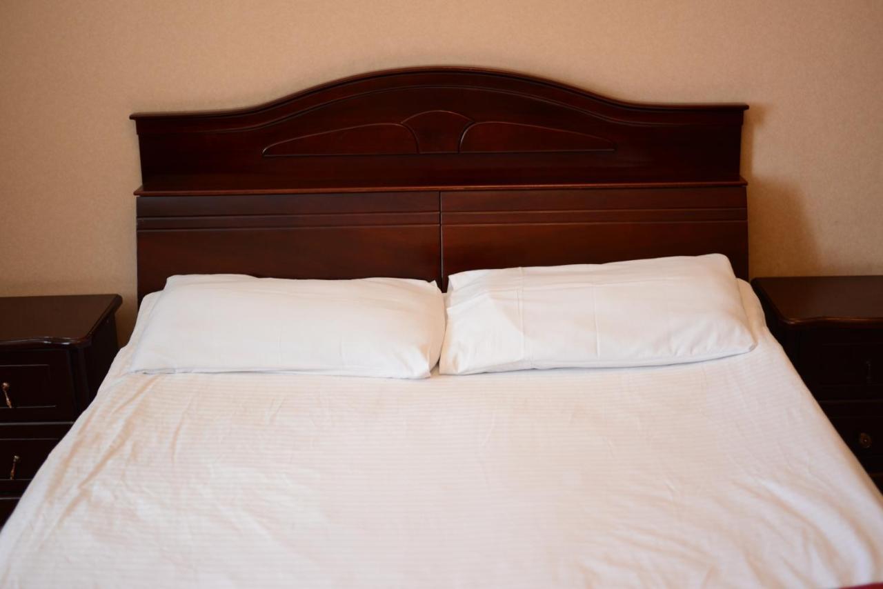Bozok Hotel Астана Екстер'єр фото